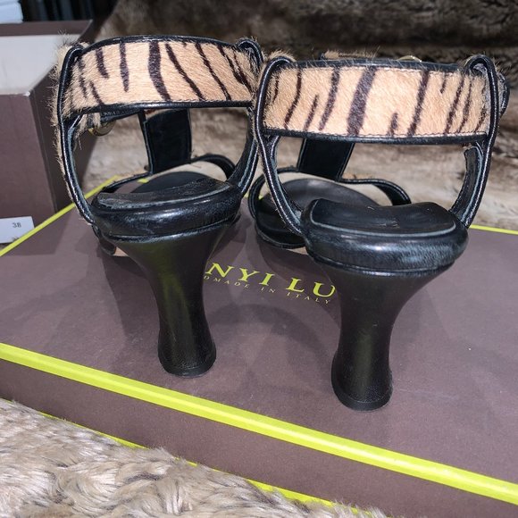Anyi Lu Tiger print sandal - Picture 5 of 6